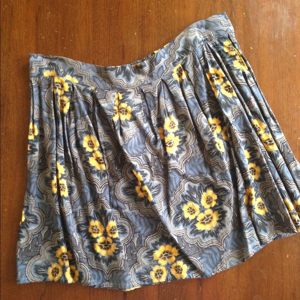 🌻Sunflower Skirt🌻 - Picture 4 of 4